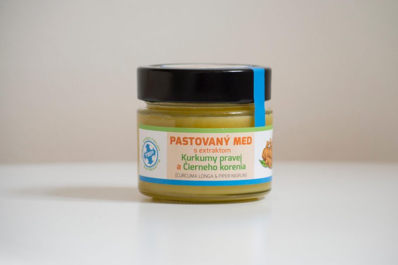 Pastovaný med s extraktom Kurkumy pravej a Čierneho korenia